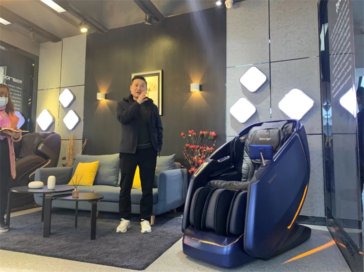 leyu.乐鱼集团旗下品牌—锐珀尔举行新款4D穴感总裁按摩椅S500内训会